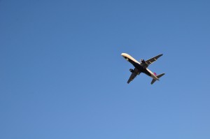A Delta plane approaching LAX