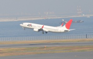 A JAL aircraft taking off